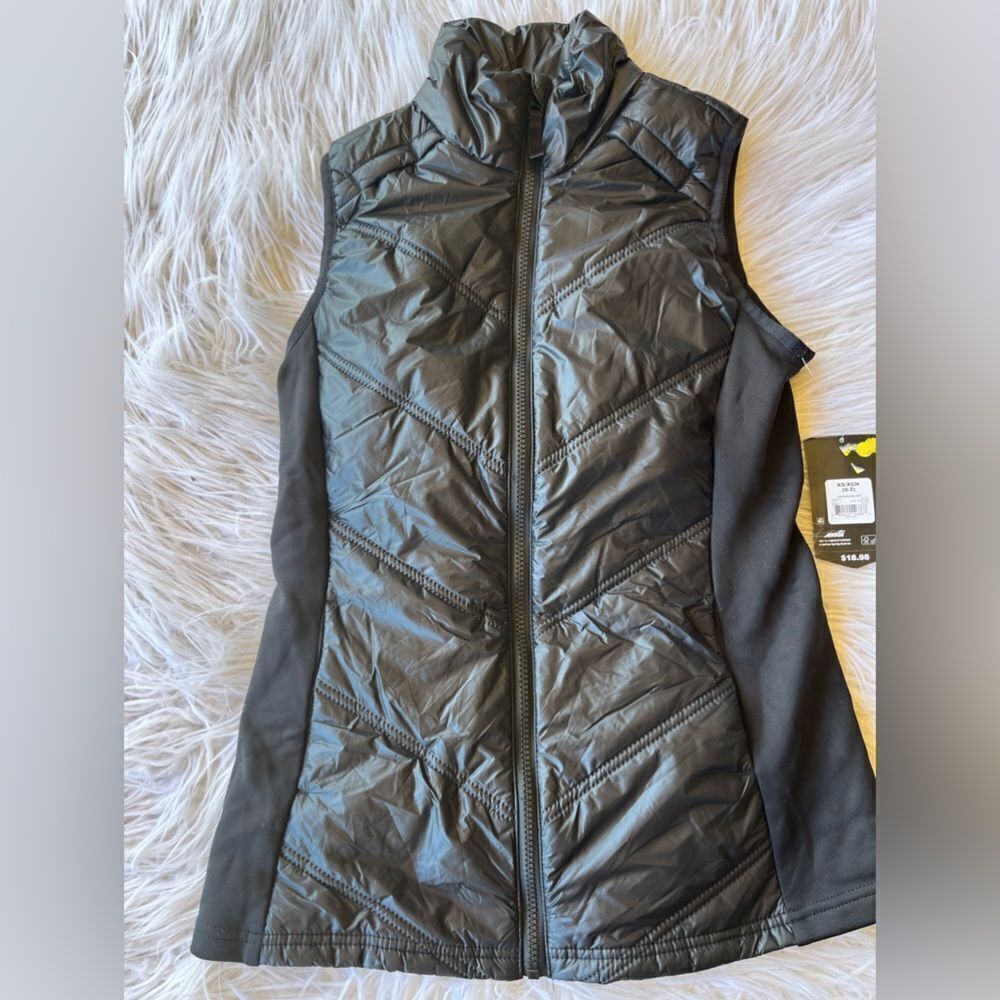 Black Sleeveless Puffer Jacket